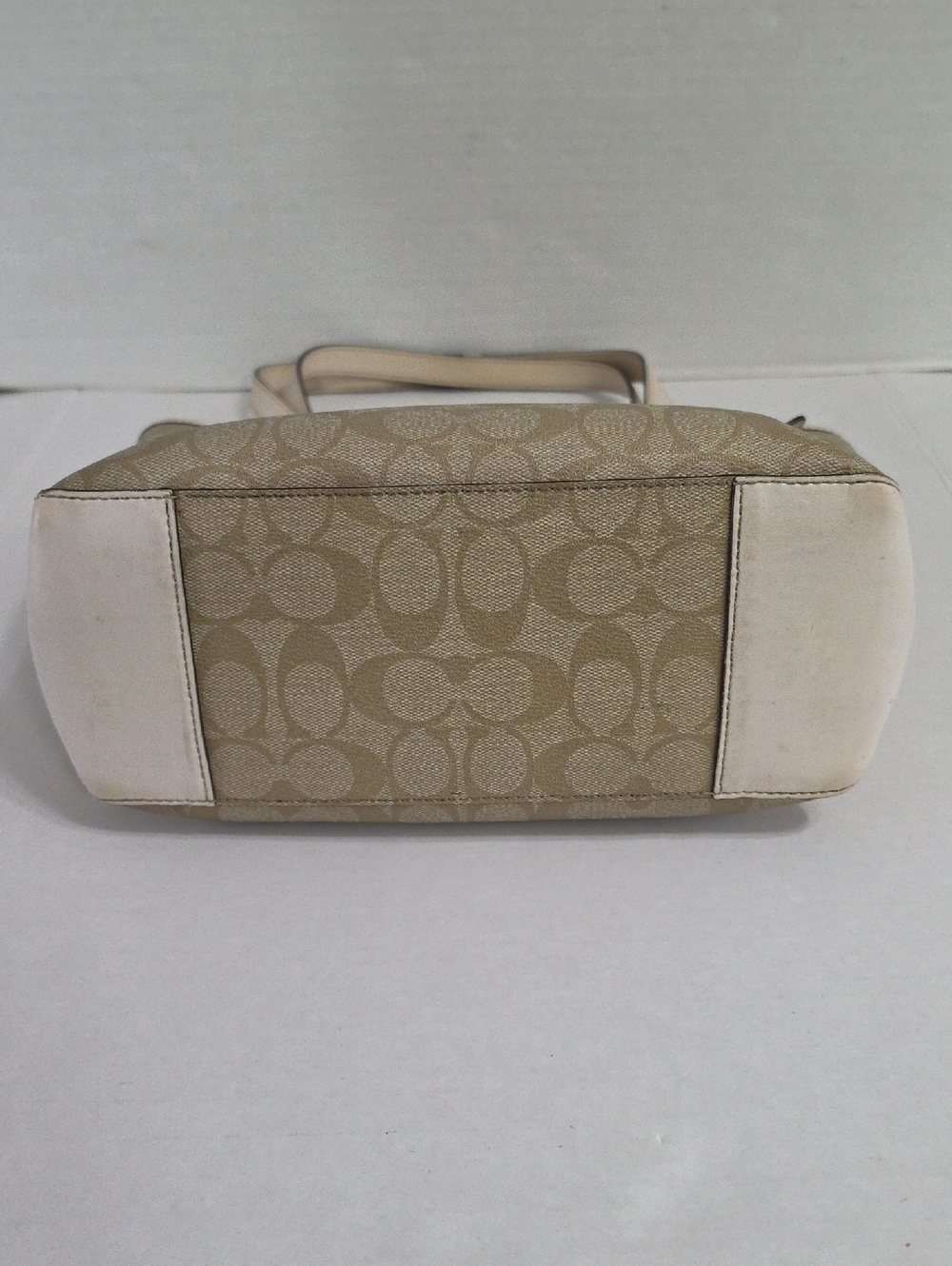 Coach Signature Gallery Tote In Cream & Beige *GUC* - Picture 7 of 13